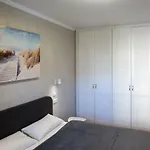 Beachfront In New דירה