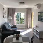 Beachfront In New פואנגירולה