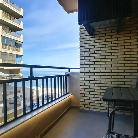 Апартаменты Beachfront In New Фуэнхирола