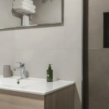 Апартаменты Beachfront In New *