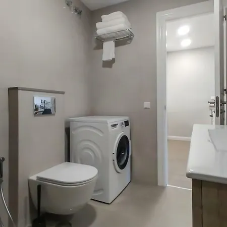 Апартаменты Beachfront In New Фуэнхирола